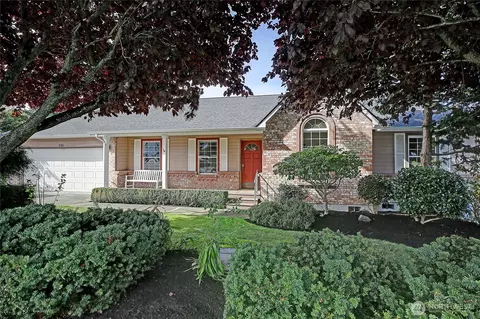 335 Heather Dr, Camano Island, WA 98282