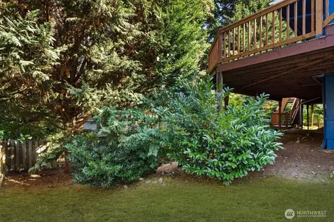 Exterior - 21907 3rd Ave SE, Bothell, WA 98021 photo 9 of 11