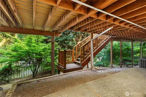 Exterior - 21907 3rd Ave SE, Bothell, WA 98021 photo 6 of 11