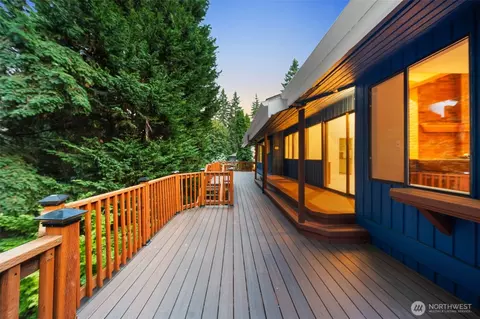 Exterior - 21907 3rd Ave SE, Bothell, WA 98021 photo 8 of 11