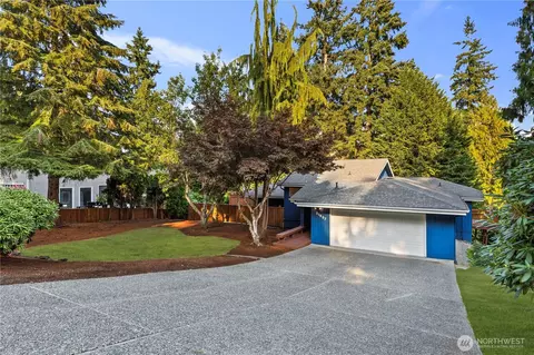 Exterior - 21907 3rd Ave SE, Bothell, WA 98021 photo 10 of 11
