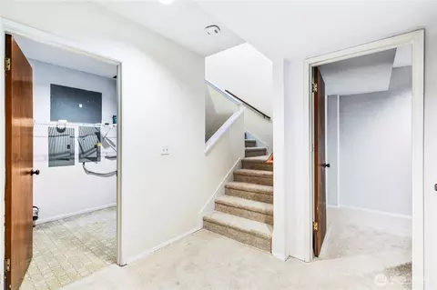 Entry Way - 21907 3rd Ave SE, Bothell, WA 98021 photo 3 of 3