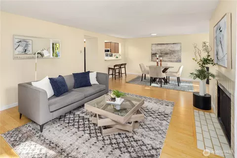9504 Ravenna Ave NE #203, Seattle, WA 98115