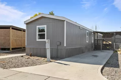 681 Lonetree Ln, Richland, WA 99352