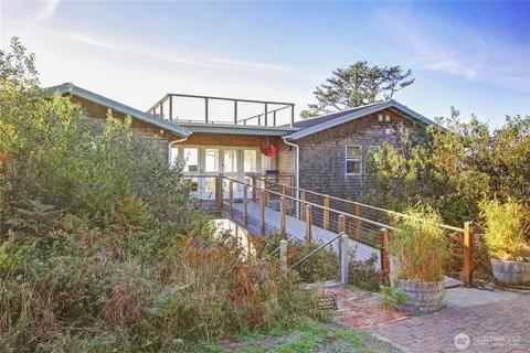 35302 I Pl, Ocean Park, WA 98640