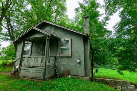 12013 SE Kent Kangley Rd, Kent, WA 98030