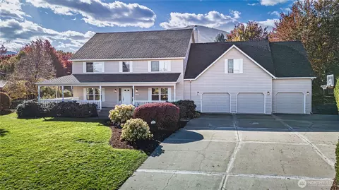 624 Meadows Dr, Wenatchee, WA 98801