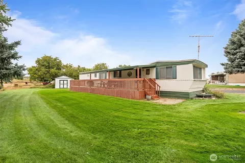 7788 Road F SE #9, Othello, WA 99344