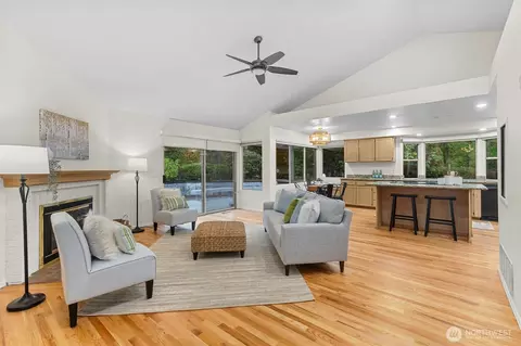 Living - 1521 142nd Pl SE, Mill Creek, WA 98012 photo 3 of 3