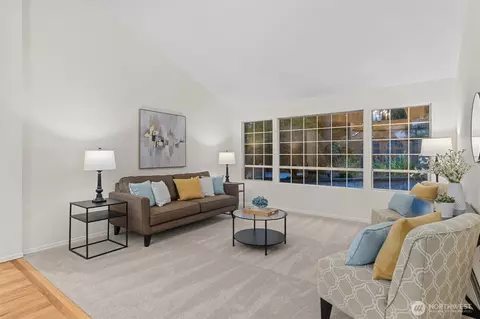 Living - 1521 142nd Pl SE, Mill Creek, WA 98012 photo 2 of 3