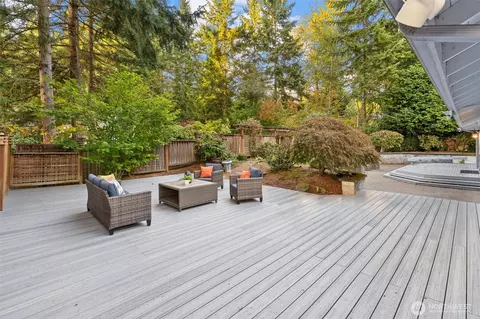 Exterior - 1521 142nd Pl SE, Mill Creek, WA 98012 photo 7 of 10