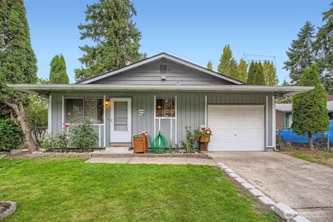 5806 E Swan Creek Dr, Tacoma, WA 98404
