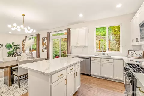 Kitchen - 9213 Odin Way, Bothell, WA 98011 photo 4 of 5