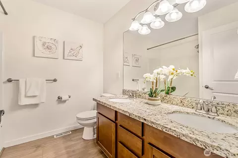 Bath - 9213 Odin Way, Bothell, WA 98011 photo 4 of 4