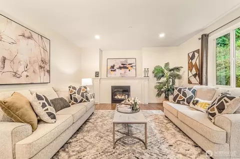 Living - 9213 Odin Way, Bothell, WA 98011 photo 2 of 3