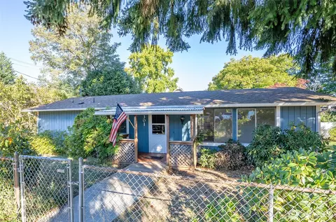 301 Sweany St, Port Orchard, WA 98366