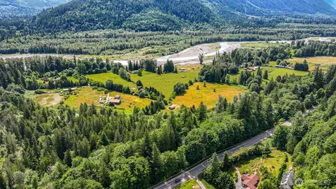 5510 Mt Baker Hwy, Deming, WA 98244