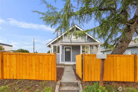 1647 E Wright Ave, Tacoma, WA 98404 photo 2
