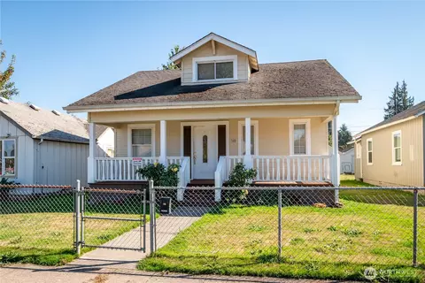 348 22nd Ave, Longview, WA 98632