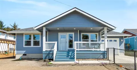 304 Ocean Shores Blvd NW, Ocean Shores, WA 98569