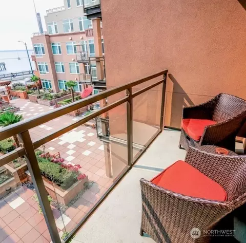 1950 Alaskan Way #330, Seattle, WA 98101