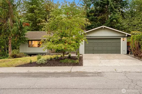 16921 135th Pl SE, Renton, WA 98058