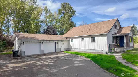 7428 12th Ave E, Tacoma, WA 98404
