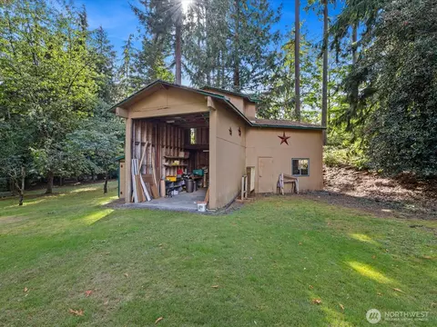Exterior - 114 231st St SE, Bothell, WA 98021 photo 9 of 12