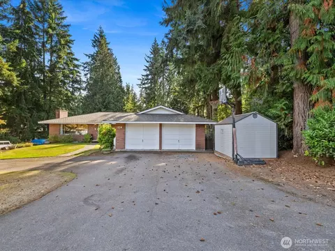 Exterior - 114 231st St SE, Bothell, WA 98021 photo 3 of 12