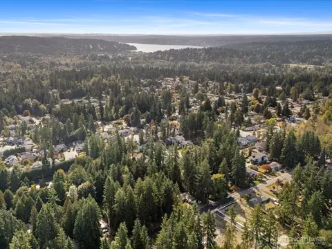 View/Area - 114 231st St SE, Bothell, WA 98021 photo 2 of 3