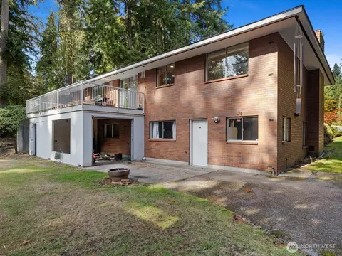 Exterior - 114 231st St SE, Bothell, WA 98021 photo 5 of 12