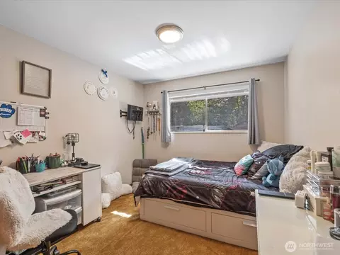 Bedroom - 114 231st St SE, Bothell, WA 98021 photo 1 of 3