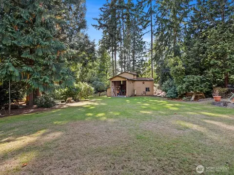 Exterior - 114 231st St SE, Bothell, WA 98021 photo 10 of 12