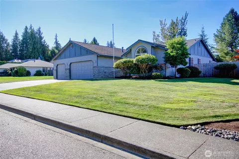 315 Lilac Dr, Mount Vernon, WA 98273