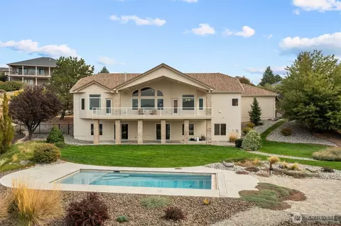 2330 Enchantment Vw, East Wenatchee, WA 98802