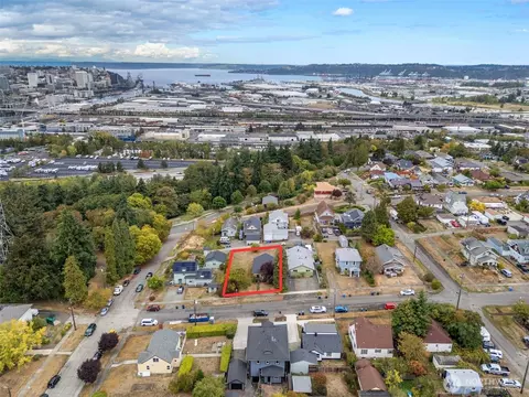 911 E 32nd St, Tacoma, WA 98404