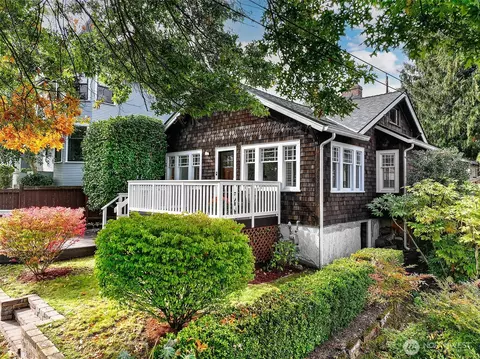 3413 10th Ave W, Seattle, WA 98119