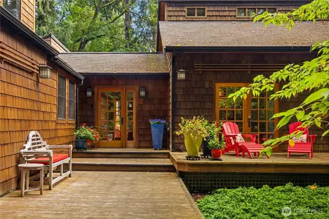 10712 NE Torvanger Rd, Bainbridge Island, WA 98110