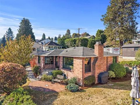 10127 Waters Ave S, Seattle, WA 98178