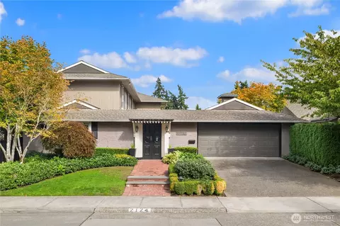2124 Broadmoor Dr E, Seattle, WA 98112