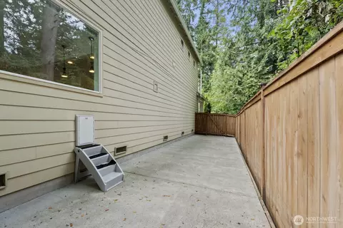 Exterior - 12403 17th Ave SE, Everett, WA 98208 photo 6 of 6