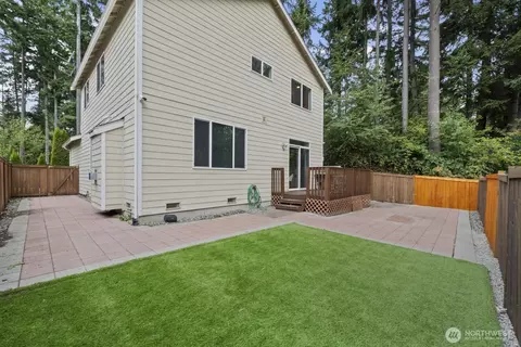 Exterior - 12403 17th Ave SE, Everett, WA 98208 photo 3 of 6