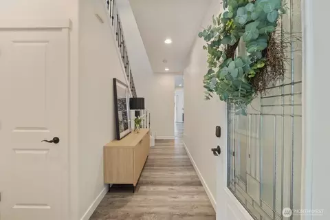 Entry Way - 12403 17th Ave SE, Everett, WA 98208 photo 1 of 3