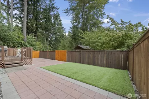 Exterior - 12403 17th Ave SE, Everett, WA 98208 photo 4 of 6
