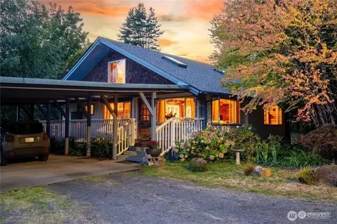 537 Burnt Ridge Rd, Onalaska, WA 98570