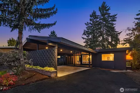 2037 121st Ave SE, Bellevue, WA 98005