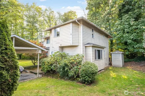 5600 Wisteria Ln NE, Bremerton, WA 98311