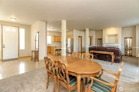Dining - 1113 Ofarrell Ln NW, Orting, WA 98360 photo 2 of 2