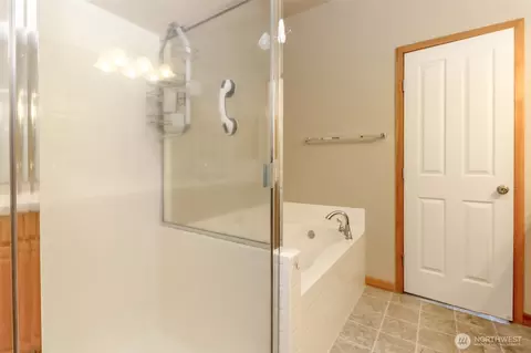 Bath - 1113 Ofarrell Ln NW, Orting, WA 98360 photo 3 of 4