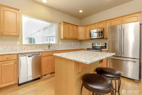 Kitchen - 1113 Ofarrell Ln NW, Orting, WA 98360 photo 2 of 4